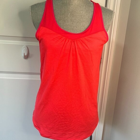 Athleta Bright Pink Racerback Tank w Bra Size M NWOT - Picture 1 of 2